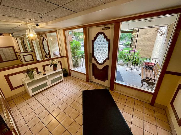 2nd image of 6400 W Belle Plaine Ave APT 506