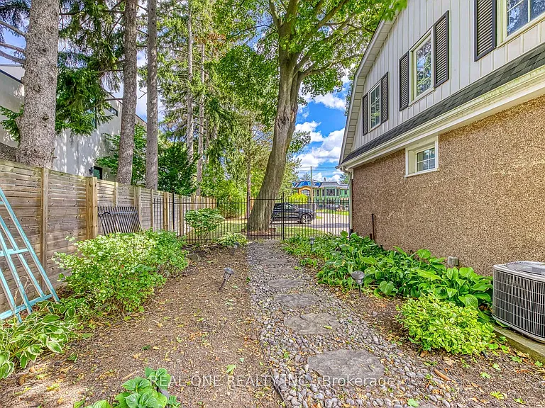 308 Morrison Rd — Photo 50