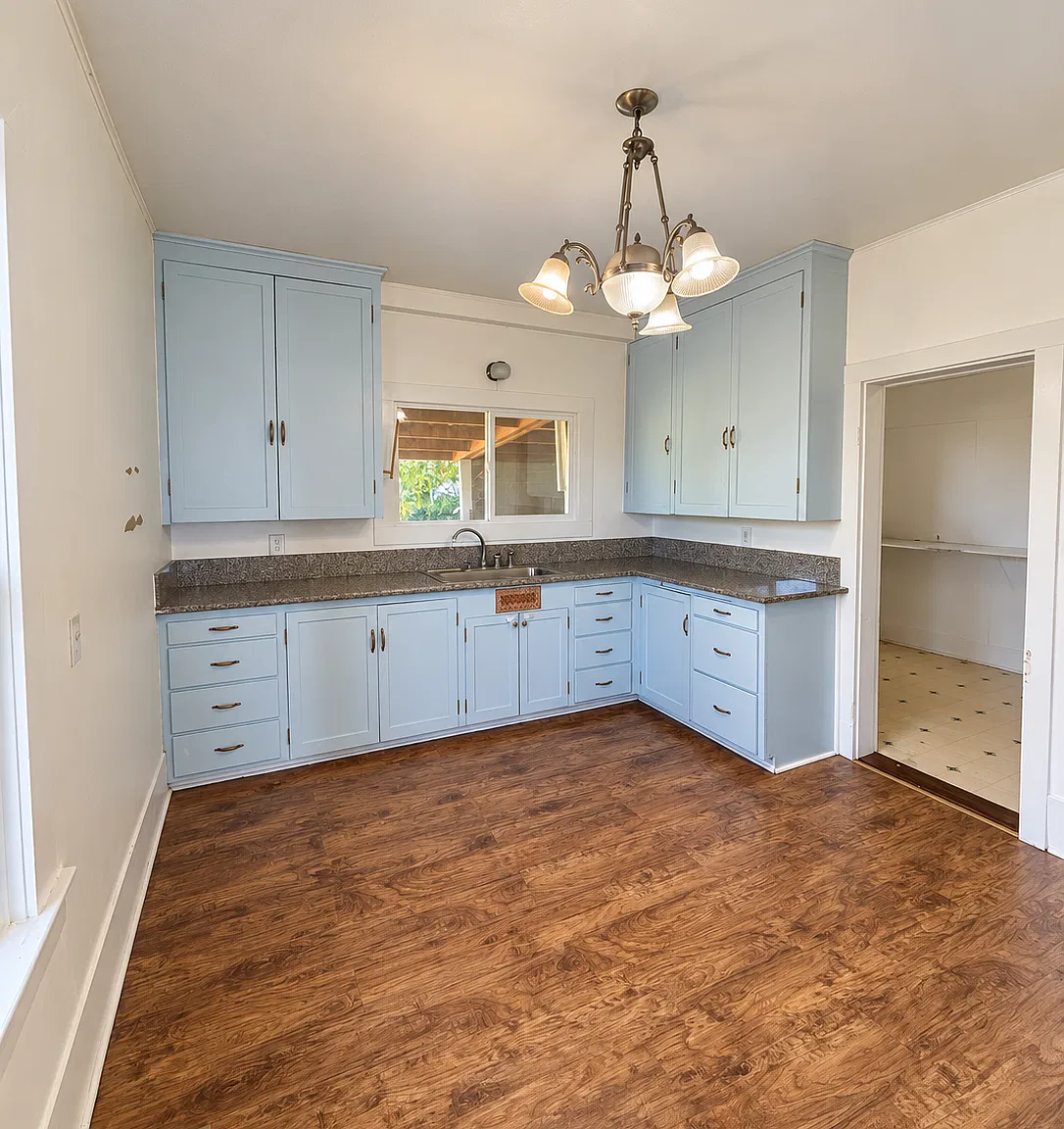 3 bed, 1944 sqft, $1,950 — Photo 2