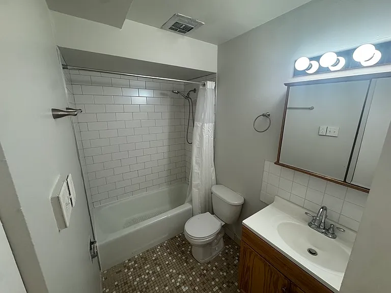 519 Madison Ave #1A — Photo 8