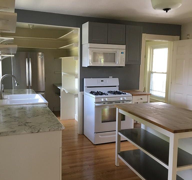 Kitchen & Pantry