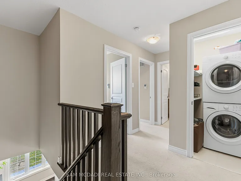 215 Dundas St E #9 — Photo 19