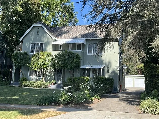 1 bed, 1.5 bath, 1050 sqft, $3,150 — Photo 1
