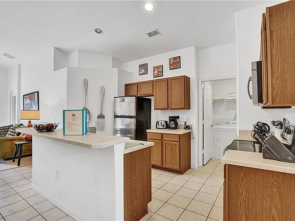 5th image of 432 Vizcay Way