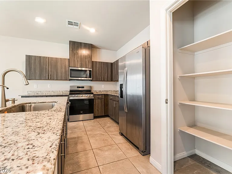 3811 Andorian Ave — Photo 16