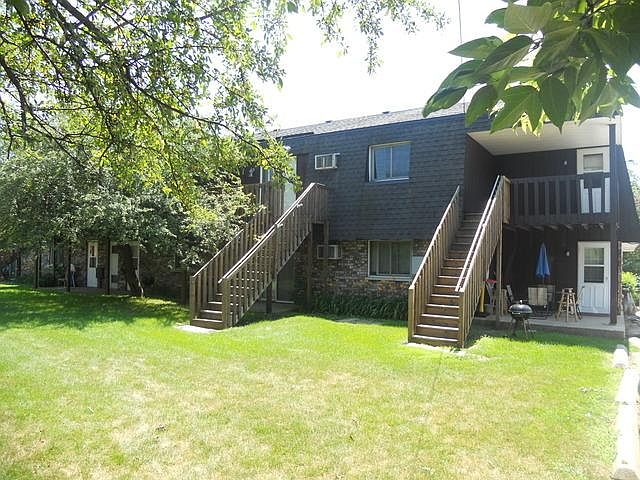 2nd image of 1420 Getzelman Dr APT 2N