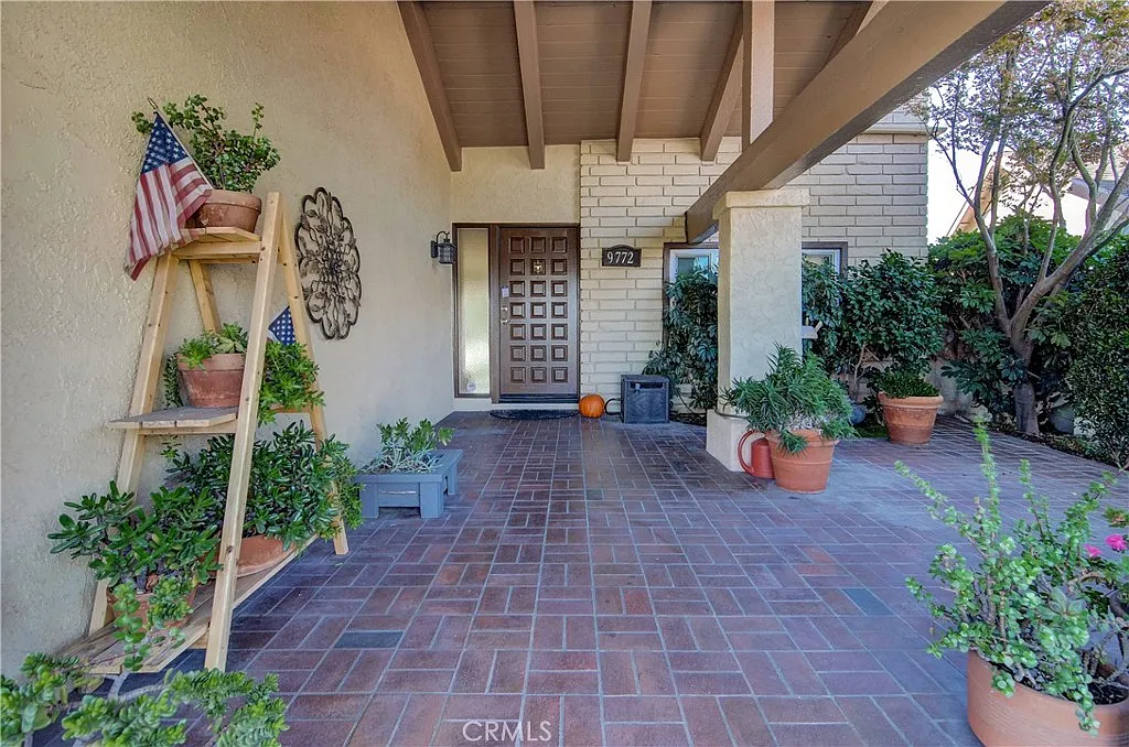 4 bed, 2422 sqft, $6,500 — Photo 3