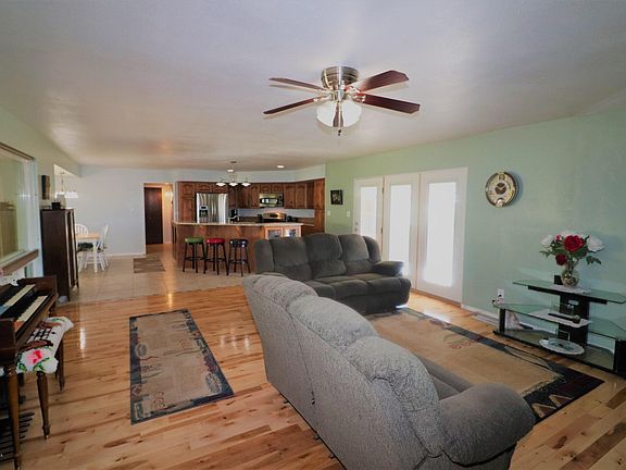 3rd image of 3100 N Aspen Dr