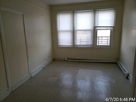 3rd image of 85 Van Nostrand Ave APT 4