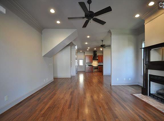 2nd image of 1528 Harrington St