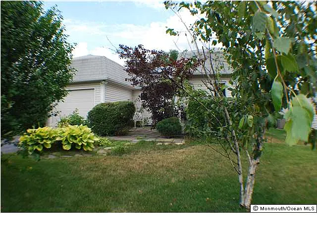 105 Central Blvd photo 1