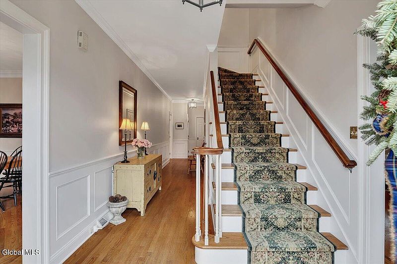 4th image of 16 Wildwood Drive