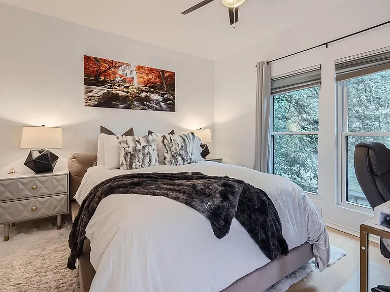 802 S 1st St #215 — Photo 5