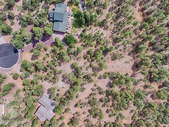 4th image of 300 Cedar Breaks Ave