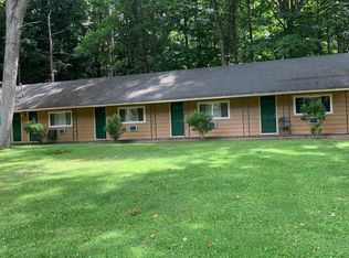 128 Laurel Grove Ct, Canadensis, PA 18325