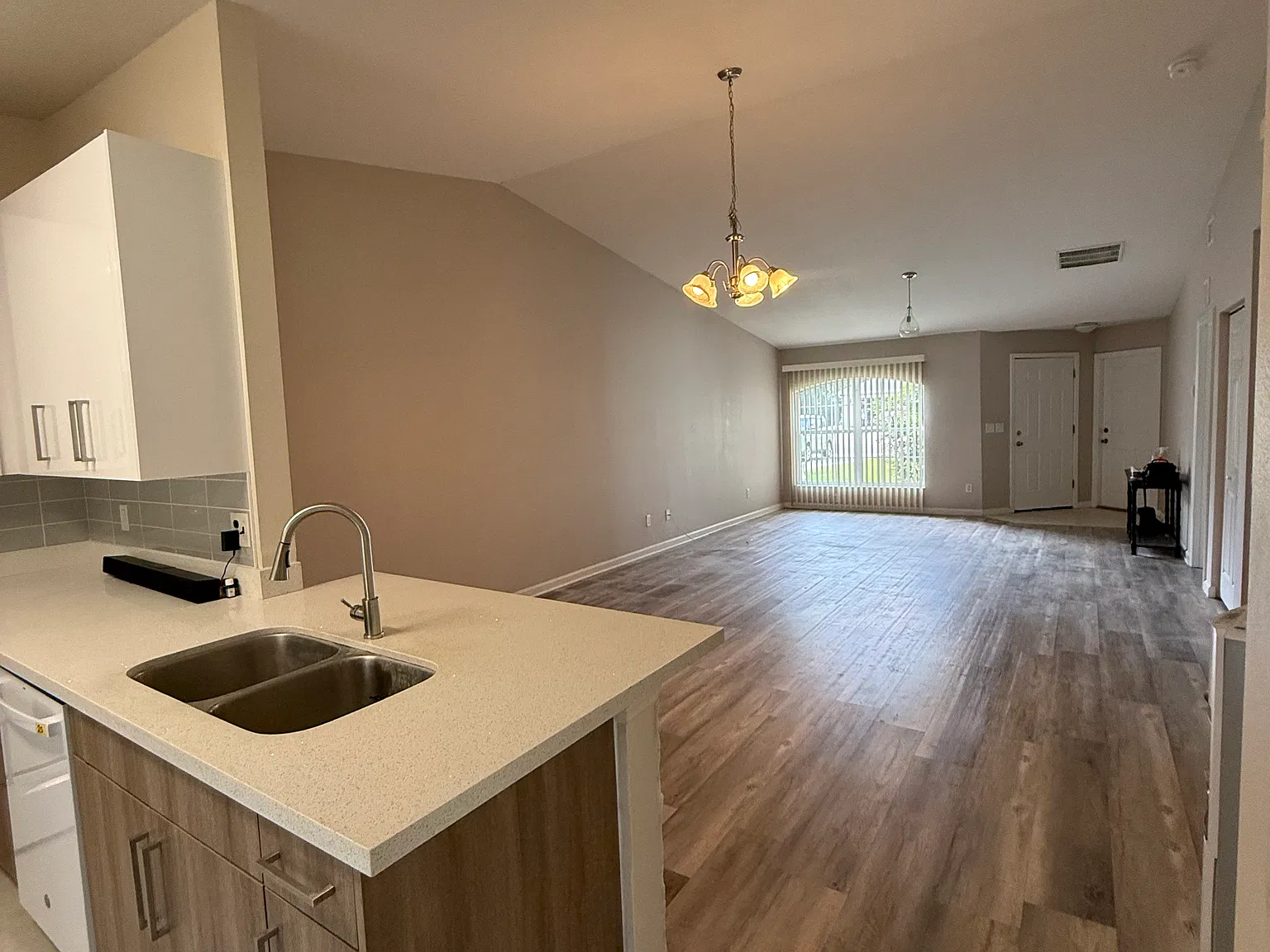 3 bed, 1350 sqft, $1,550 — Photo 3