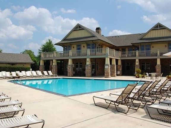 Clubhouse Pool