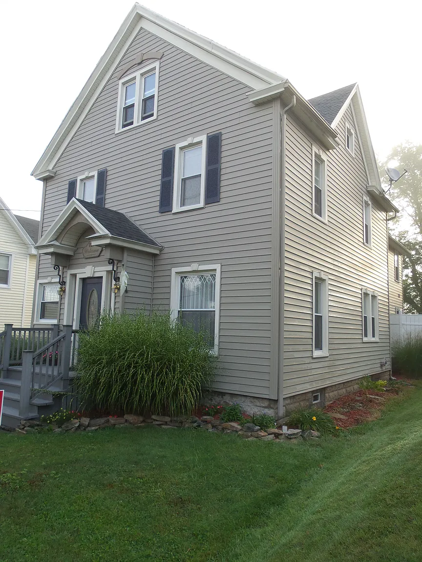 127 Park St photo 1