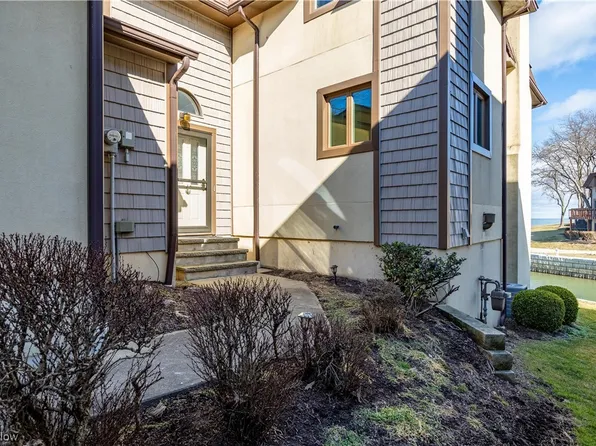 4606 Compass Rose #26, Vermilion, OH 44089