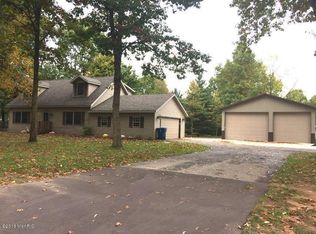 3221 Defay Rd, Stevensville, MI 49127