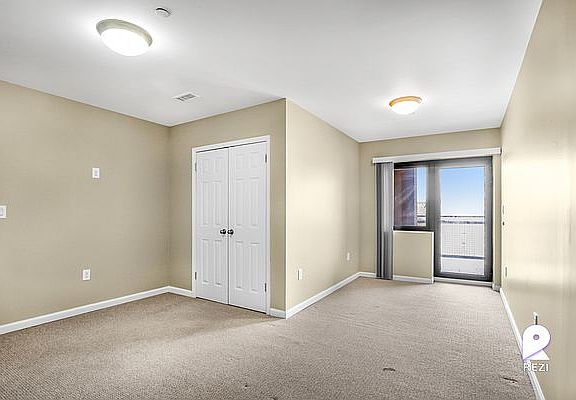 4th image of 172-18 Jamaica Ave #502