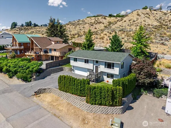 215 San Remo Lane, Chelan, WA 98816