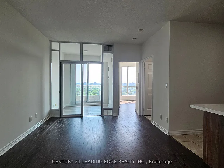 18 Holmes Ave #1915 — Photo 6