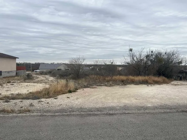 194 Hortencia St #11-B, Del Rio, TX 78840