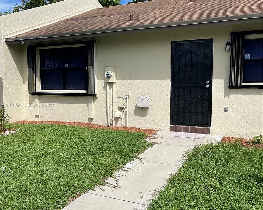 1441 Woodpecker St #1441