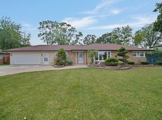 2244 205th St, Chicago Heights, IL 60411