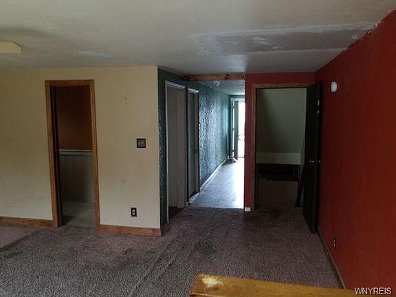 5th image of 68 Baker Ct