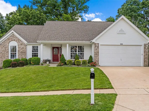 326 Galloway Oaks Dr, Ballwin, MO 63021
