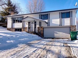 13132 Thomas Ave S, Burnsville, MN 55337