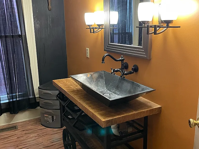 2305 Chapline St #2 — Photo 4