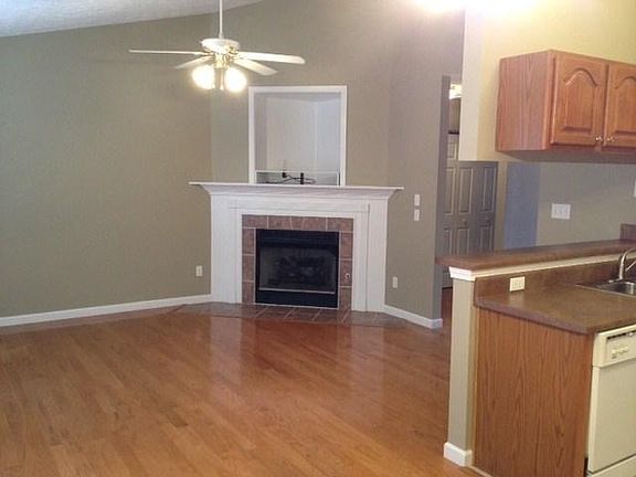 5th image of 8168 Pepperdine Way