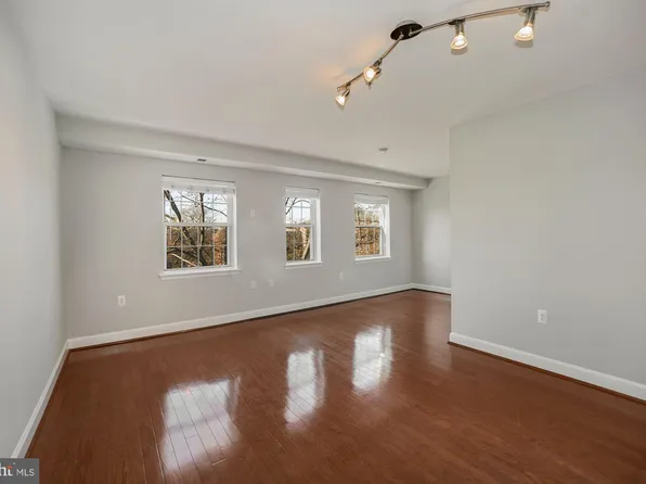 3611 38th St NW APT 403, Washington, DC 20016