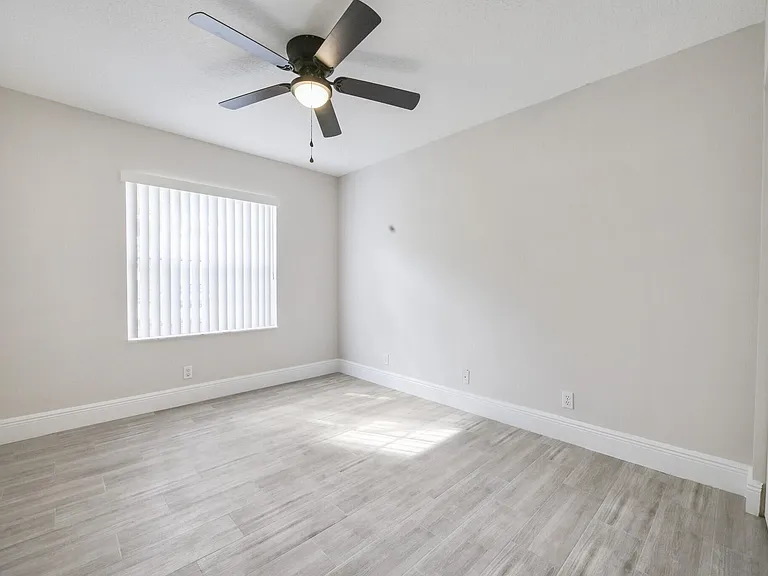 172 Jones Creek Dr — Photo 5