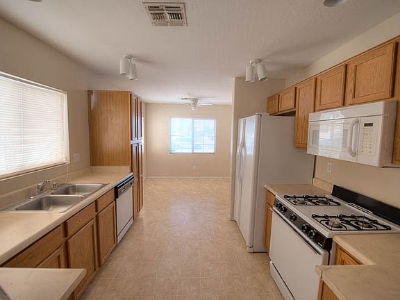 4th image of 12818 N 127th Ave