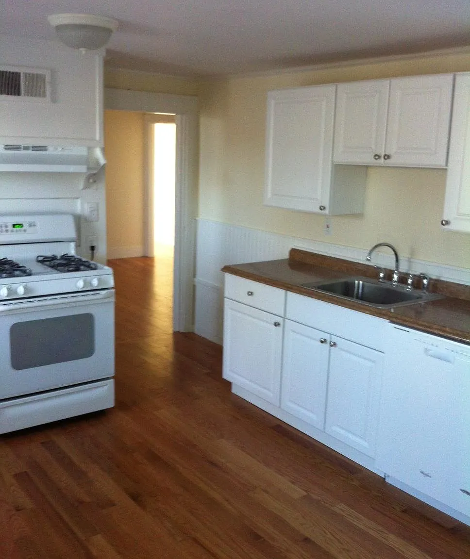 3 bed, 1200 sqft, $2,900 — Photo 1