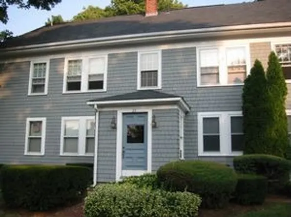 23 Poplar St APT 3, Ipswich, MA 01938