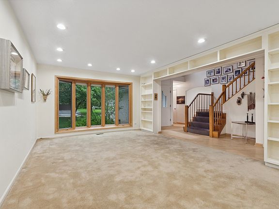3rd image of 1620 Robin Hood Pl