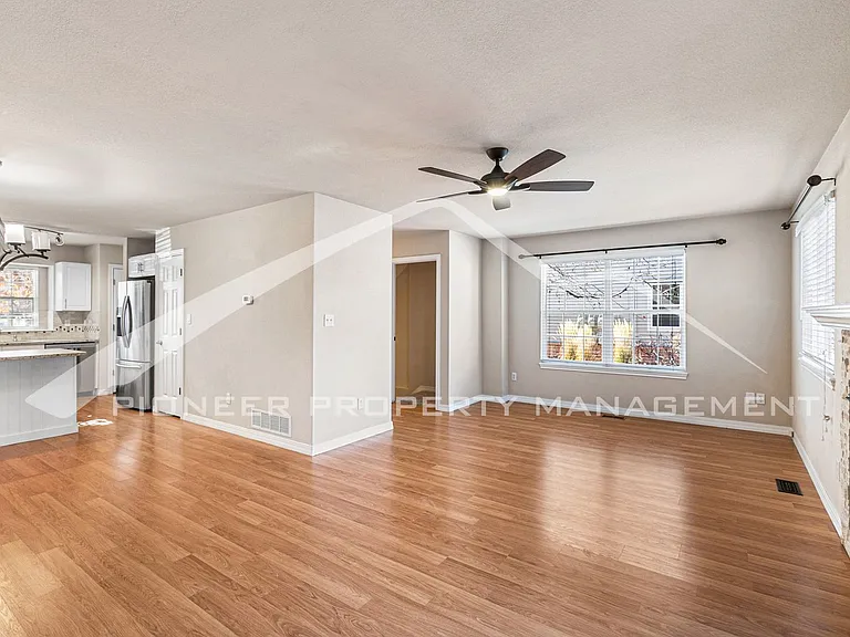 438 N Parkside Dr #A — Photo 5