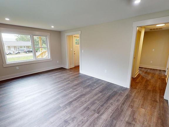 2nd image of 111 Hilltop Dr #111