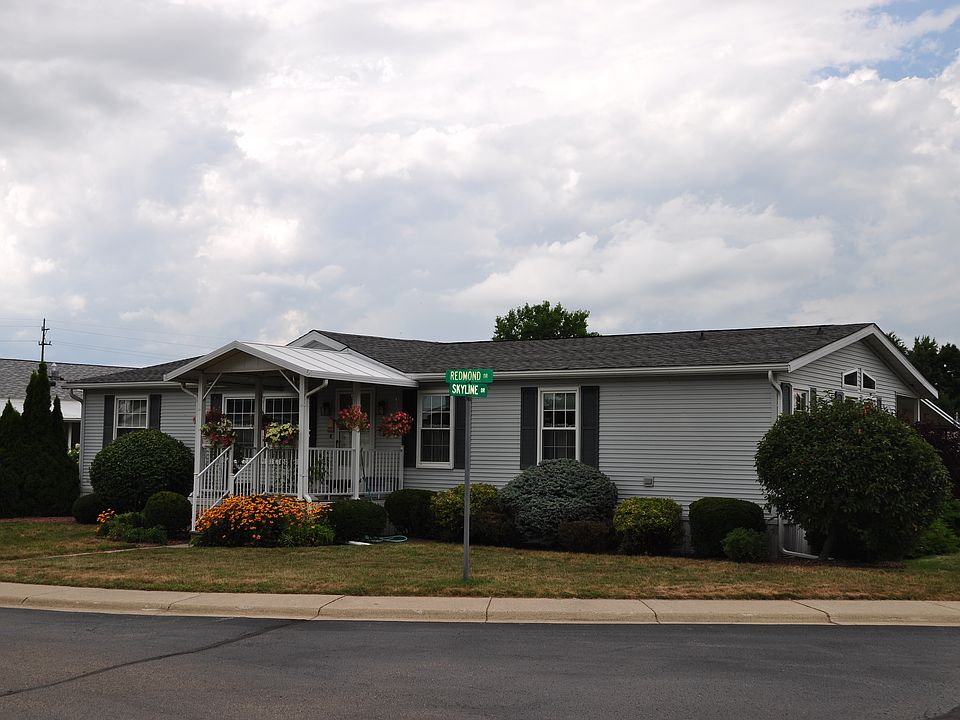 1st image of 452 Redmond Dr