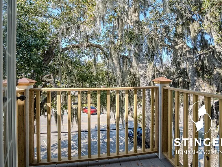 828B E Paris Ave — Photo 21