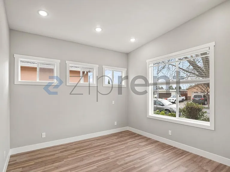 42740 Jefferson St — Photo 13