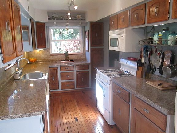 4th image of 6101 S Shore Dr