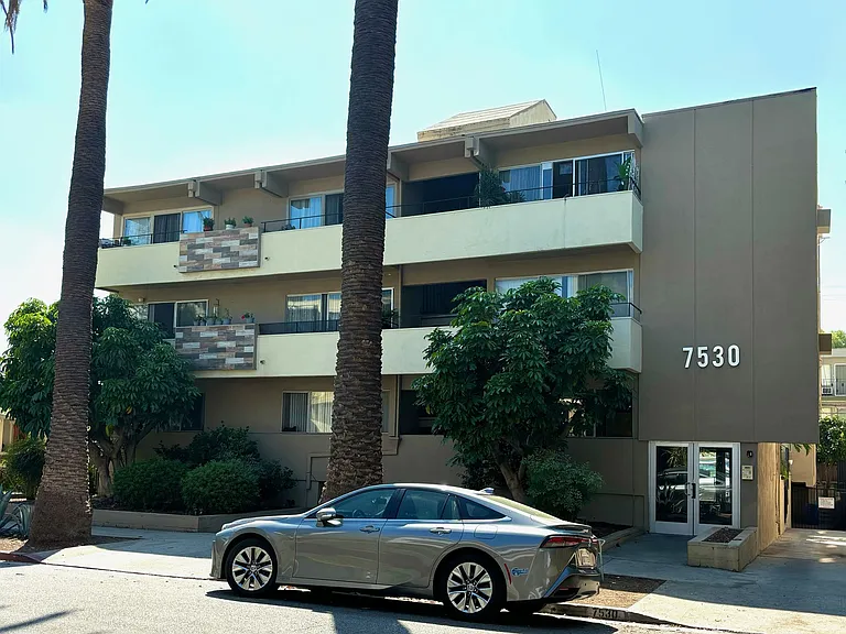 7530 Hampton Ave — Photo 1