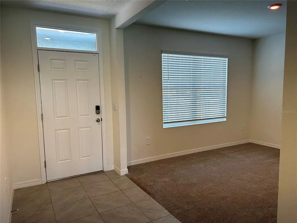5 bed, 3.0 bath, 2605 sqft, $3,350 — Photo 4