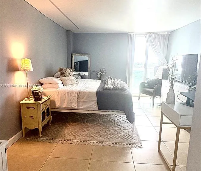 100 Bayview Dr #703 — Photo 8
